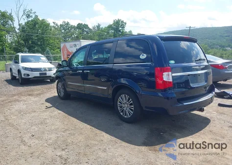 2014 Chrysler Town & Country Touring-L z USA, uszkodzony, nr VIN 2C4RC1CG7ER200092